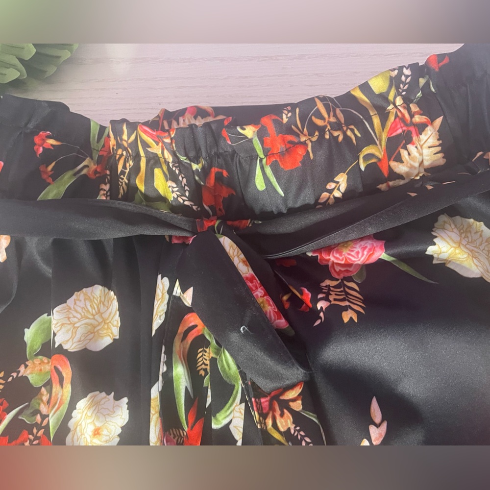 Floral High Waist Paper Bag Shorts - Picture 3 of 16